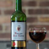 découvrez les grands vins français : régions emblématiques, cépages, appellations et conseils pour choisir le vin idéal.