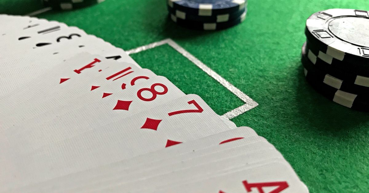 découvrez l’univers du poker : règles, stratégies et conseils pour améliorer votre jeu et profiter pleinement de chaque partie.