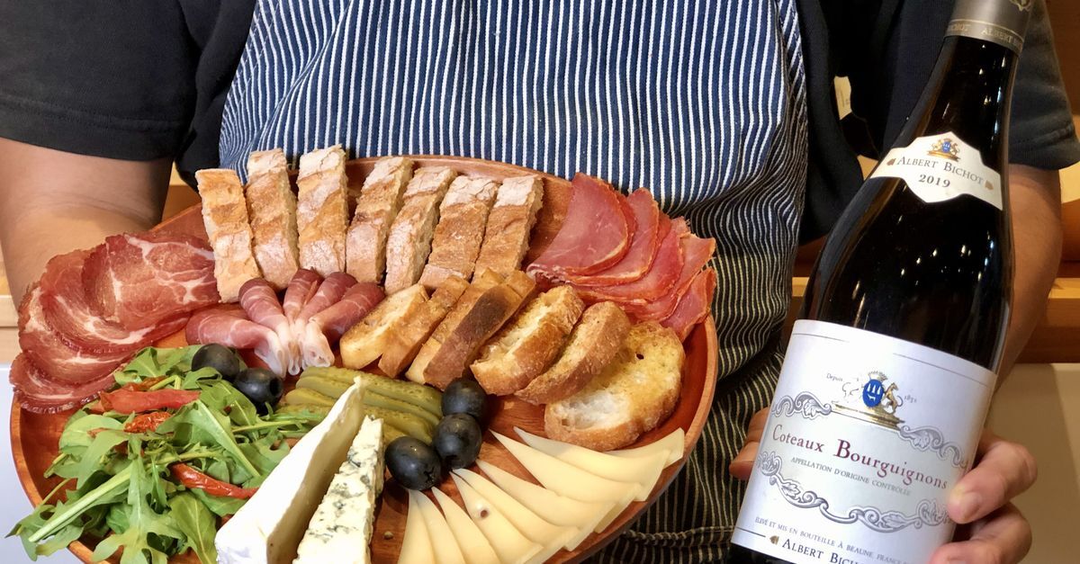 découvrez quels vins choisir pour accompagner une raclette : accords savoureux, conseils pratiques et idées pour sublimer votre repas.
