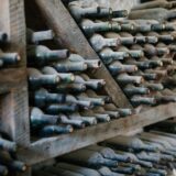 découvrez l’industrie viticole tibétaine, ses vignobles d’altitude, ses méthodes de production et les défis qui façonnent son développement.